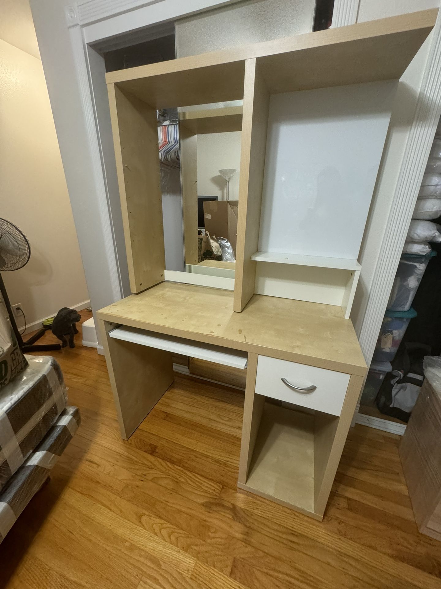 Desk With Built In White Board And Shelving