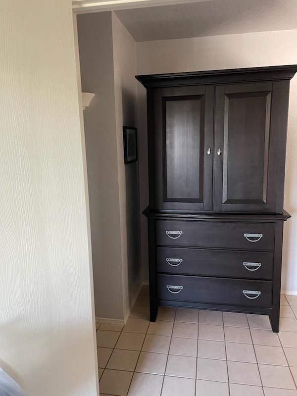 Bedroom Furniture Set