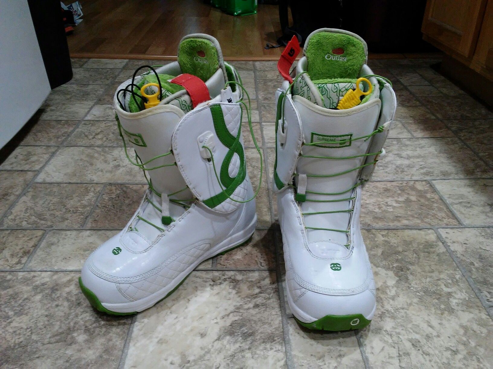 Burton Supreme Snowboarding Boots w/ Imprint 4 Liner (size 7ish)