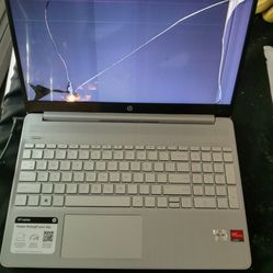 HP Notebook 15 Inch N3050 -Broken Screen as Is