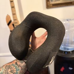 Nice 👍 !! Spyder Neck Pillow !