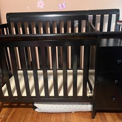 Baby Mini Crib & Mattress 
