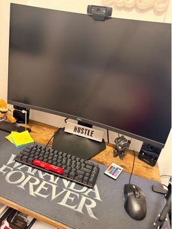 Dell curved screen gaming monitor with camera