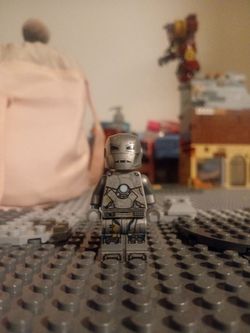 LEGO Marvel Iron Man Mark 1 Minifig