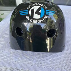 Kryptonics Skateboard Helmet Black Size L/XL 22.4” to 24.2”