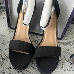 Women’s Black Heels Size 8
