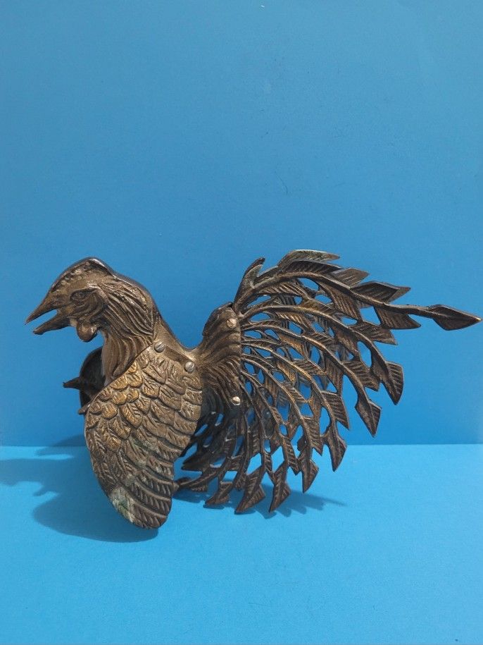 Vintage Metal Gold Tone Decorative Fighting Rooster MCM Mid Century Decor 5"X 8"