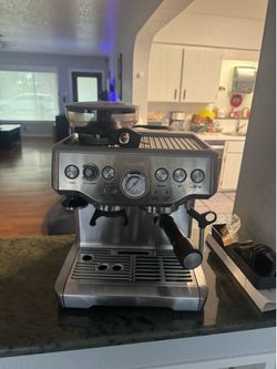Espresso Machine with Grinder Brewille