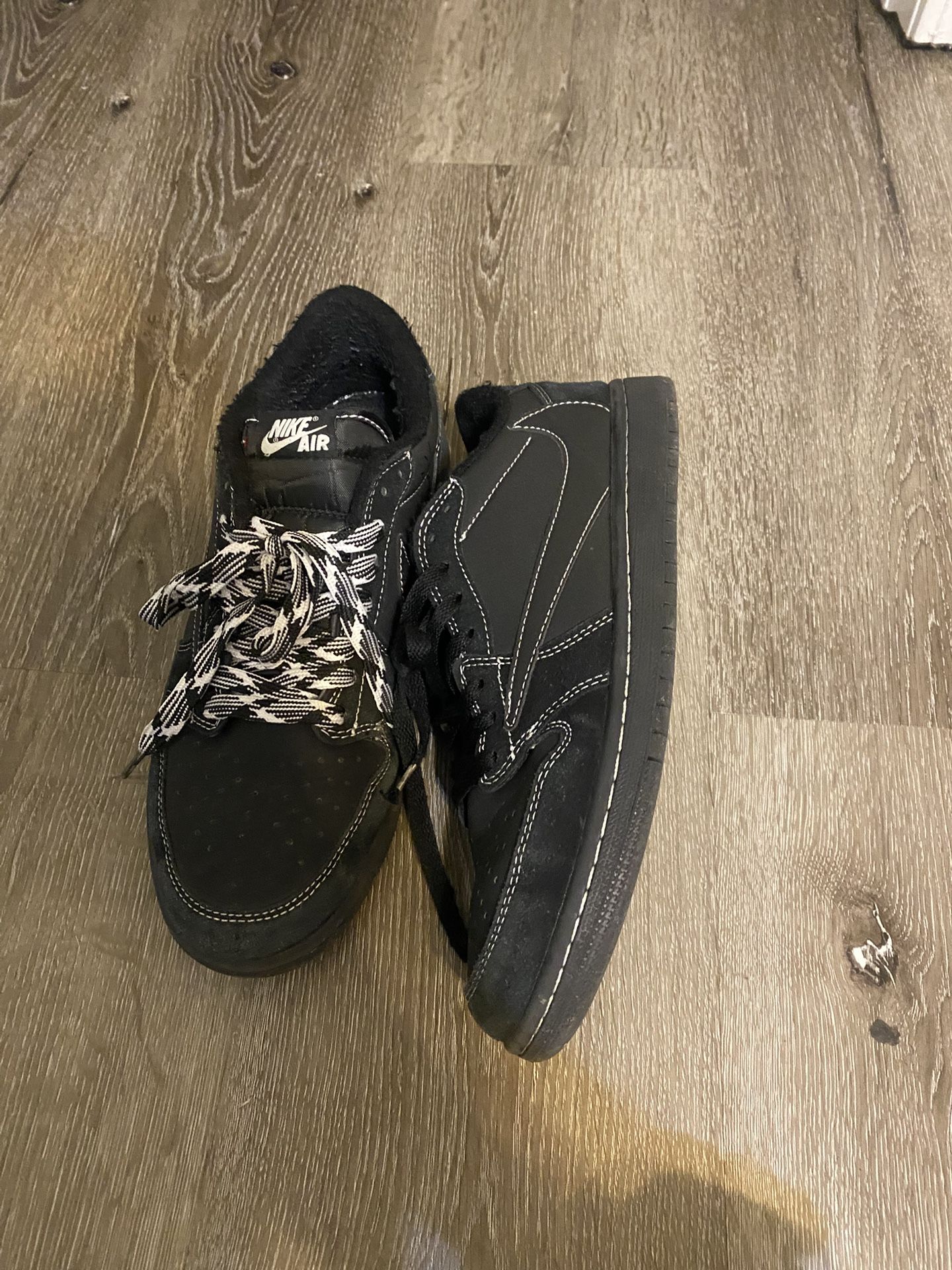 Travis Scott’s Lows  & Accessories