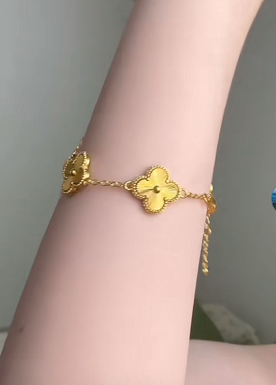 New High Quality four clover bracelet 18k gold plated stainless steel $25 each