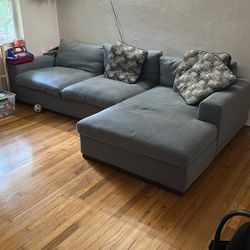 Sectional Sofa With Chaise And Storage - FREE