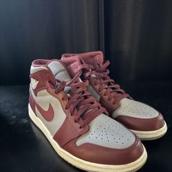 Air Jordan 1 “Cherrywood Red” size 10.5