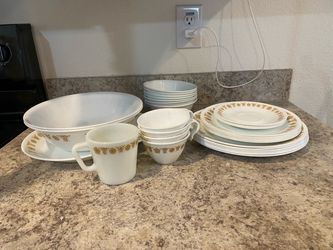 Vintage Corelle Butterfly Gold 29-Piece Dinnerware Set