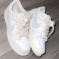 Kids Nike Dunks Size 1