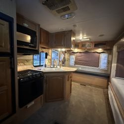 Cougar Rv 28 Feet