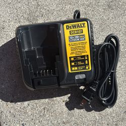 Dewalt battery charger (new)