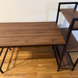 Desk in good condition