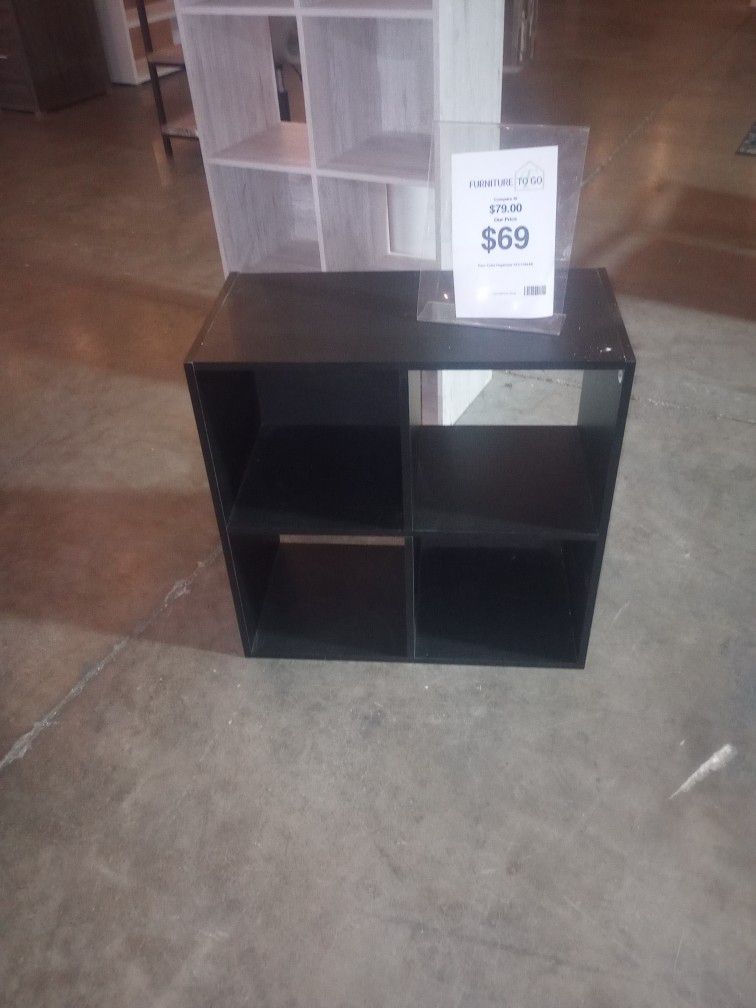 Nice 4 Cube Organizer ( Ask For Jose)