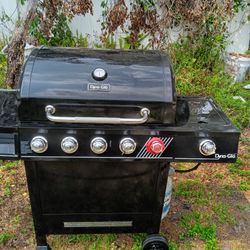 Gas Grill With Tank