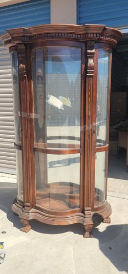 Hutch Curio