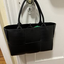 Black B Tote Real Leather 