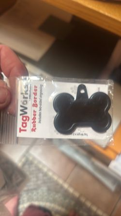 Rubber border/dog tag