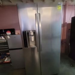 Refrigerator LG