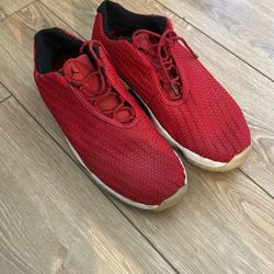 Jordan Future Low Red Size 10