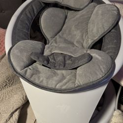 Munchkin Swing  Practically New 