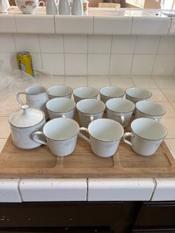 Vintage Noritake Casablanca 6842 China — 12 Cups, Creamer & Sugar Bowl w/ Lid