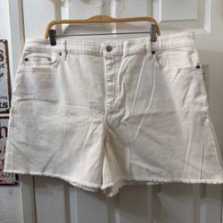 Ralph Lauren : White Wash Denim Cutoff Jean Shorts