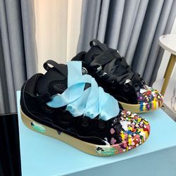 Laivn Brand New Size 8’5