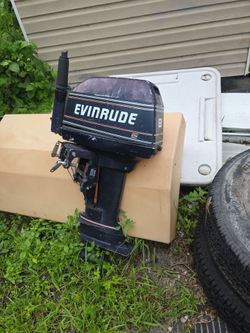 CLEAN EVINRUDE 8 HP 2 stroke $350