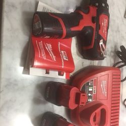 Milwaukee 12v cordless drill