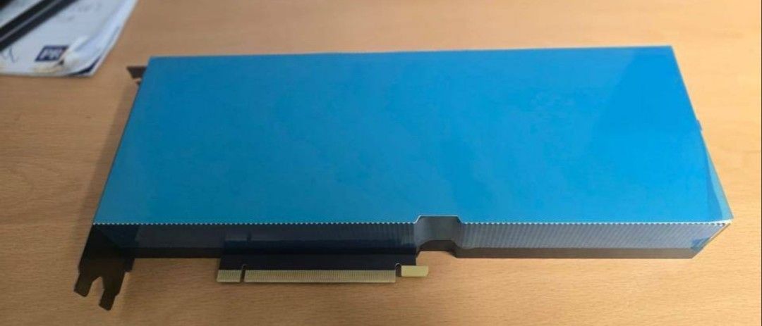 8 Nvidia A100 40GB GPUs