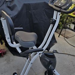 LANOS Exercise Bike 