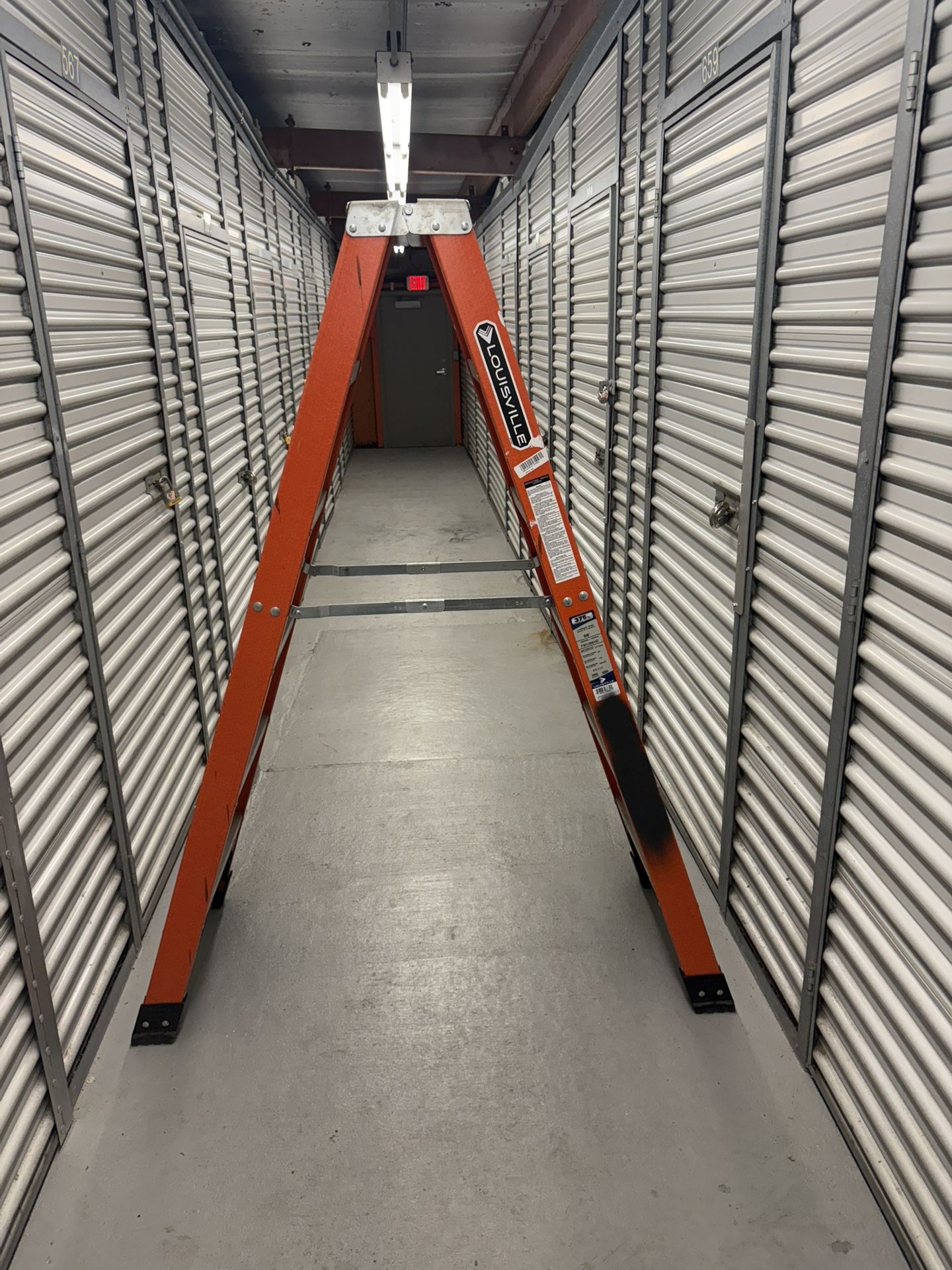 Double sided 6’ Louisville Ladder