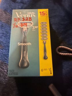 Gillette Venus Smooth Razor with 6 Cartridges