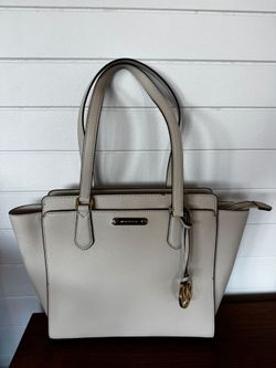 Michael Kors Dee Dee Bisque Saffiano Leather Tote