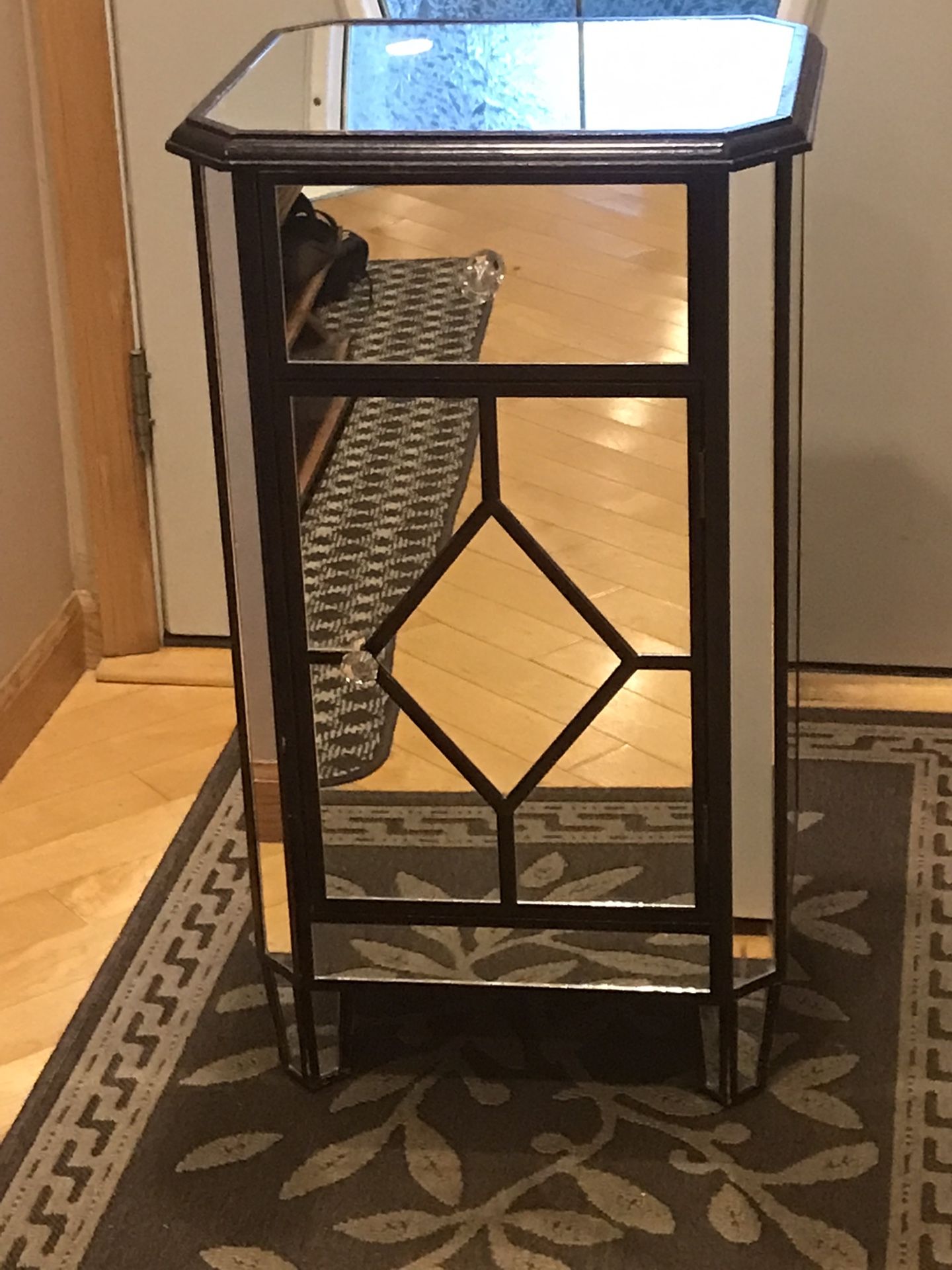 Mirrored Cabinet 