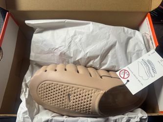 Nike mind slides size 10