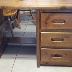 3 DRAWERS WOOD DESK