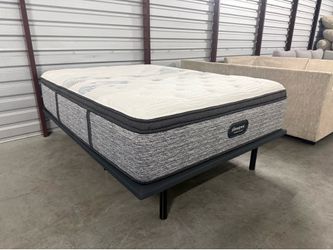 Queen Platform Bed Frame With Beautyrest Mattress