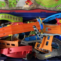 Hot Wheels Tracks And Accessories 
