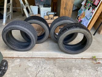 Set of (4) 235/45R17 97T XL Federal Himalaya Studdable Snow Tires
