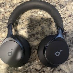 Noise Cancelling Headphones 