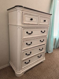 Ashely Dresser 5 Drawer