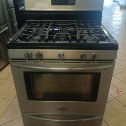 FRIGIDAIRE 5-BURNERS STOVE, STAINLESS STEEL ON SALE ✅$400✅ PLUS FREE DELIVERY AND INSTALLATION