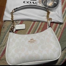 Brand New Coach White Teri Shoulder bag