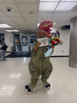 Inflatable Dinosaur Costume – Like New 🦖